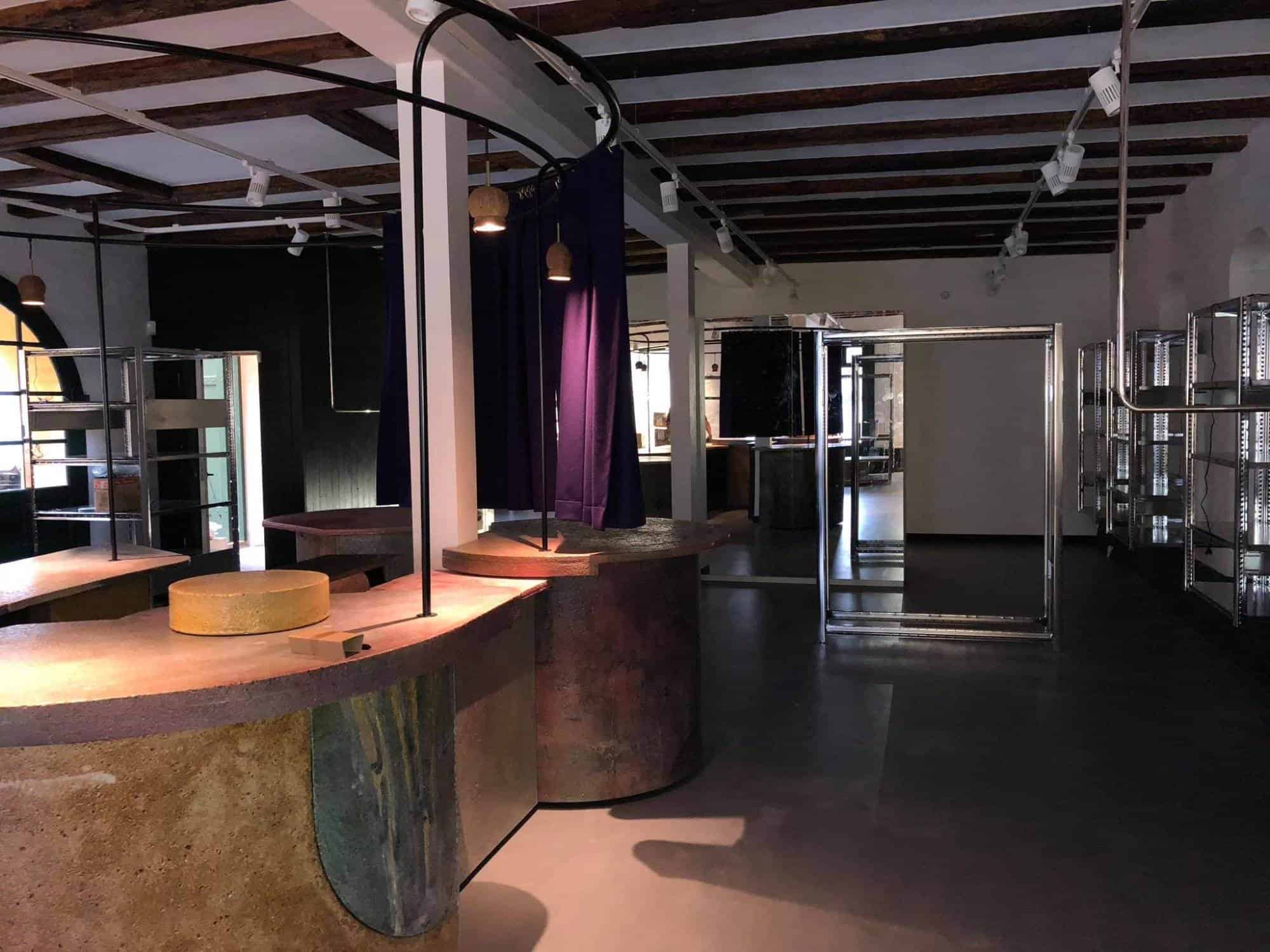 Tømrerfirmaet Jakob Tømrerfirma A/S tilbyder specialiserede snedker- og tømrerarbejder til unikke in.